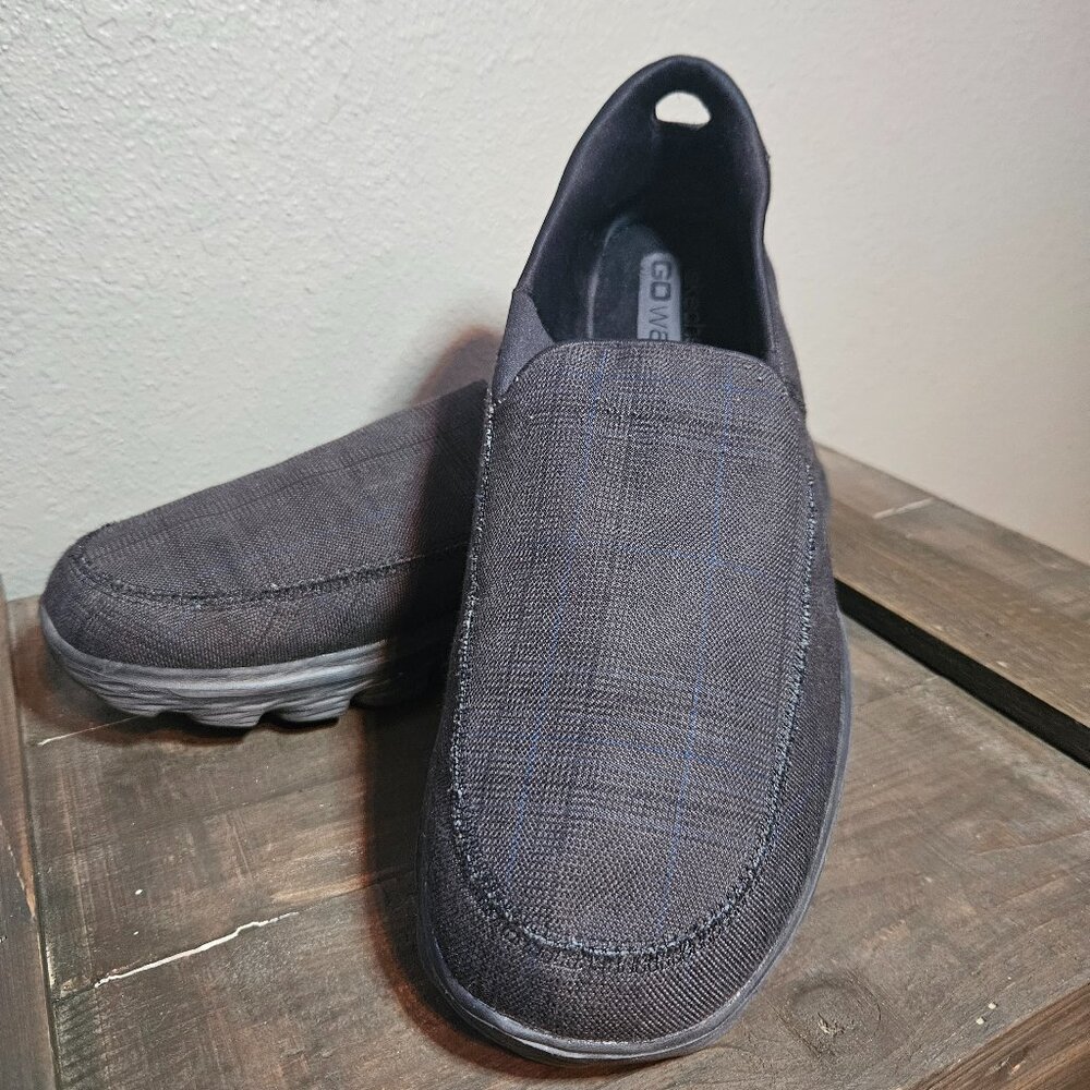 Men's Skechers Go Walk Slip-Ons   Good condition  Size 11